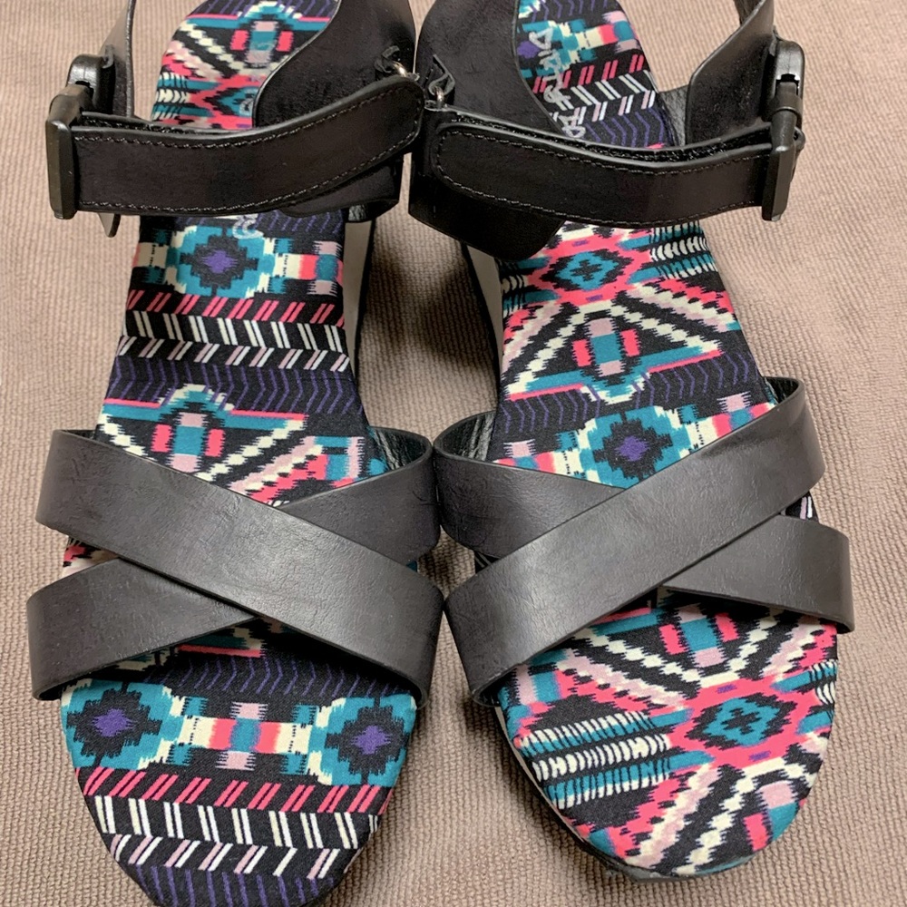 Dirty Laundry sz 10 sandals